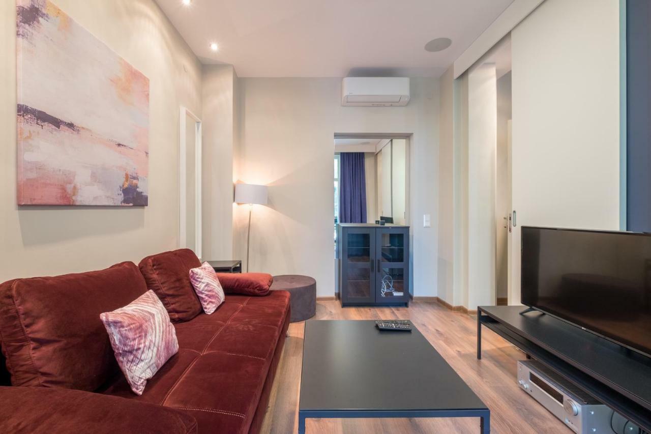 Cozy 3-Bedroom With Stylish Comfort And Chic Decor 소피아 외부 사진