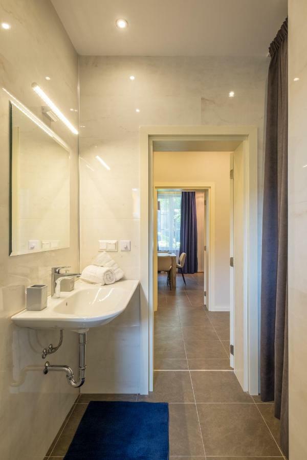 Cozy 3-Bedroom With Stylish Comfort And Chic Decor 소피아 외부 사진
